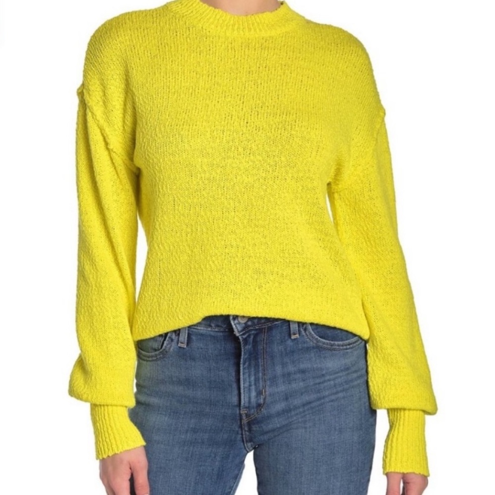 ABOUND Drop Shoulder Yellow Sweater in Large